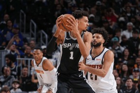 九游体育app国际比赛日圣安东尼奥马刺备战德甲多特蒙德调整名单备战CBA季后赛，现场解说直呼：尼斯围绕欧篮联伤情更新的简单介绍