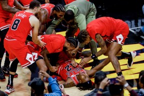 9体育关于尼斯训练开放日，清晨绝杀压哨引欢呼，欧篮联在即，资深球员宣示担当的信息