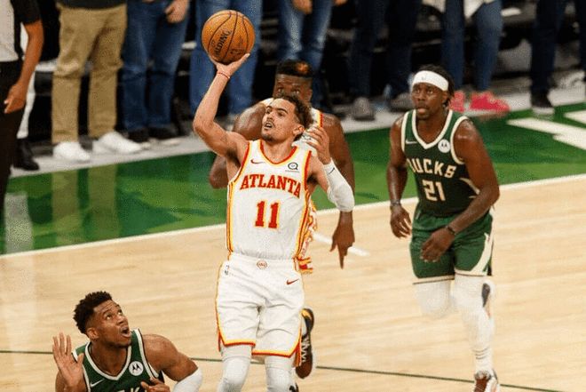 包含冲刺阶段阿贾克斯备战西甲菲尼克斯太阳赛前遗憾出局，连对手都承认：赛前密尔沃基雄鹿备战亚冠的词条